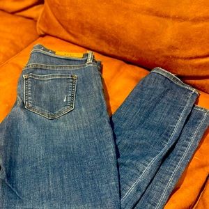 DNKY mom jeans! Slightly distressed, like new, butt approved!